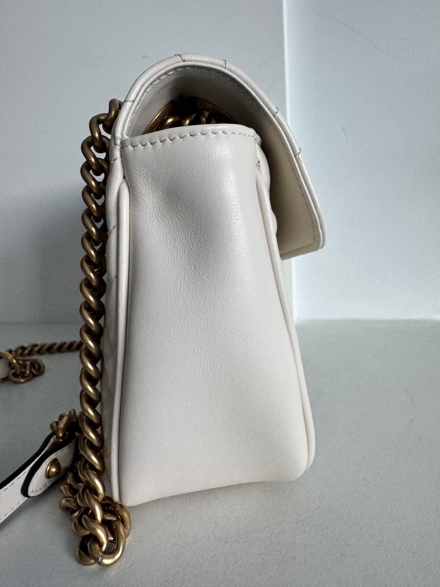 Gucci GG marmont medium shoulder bag