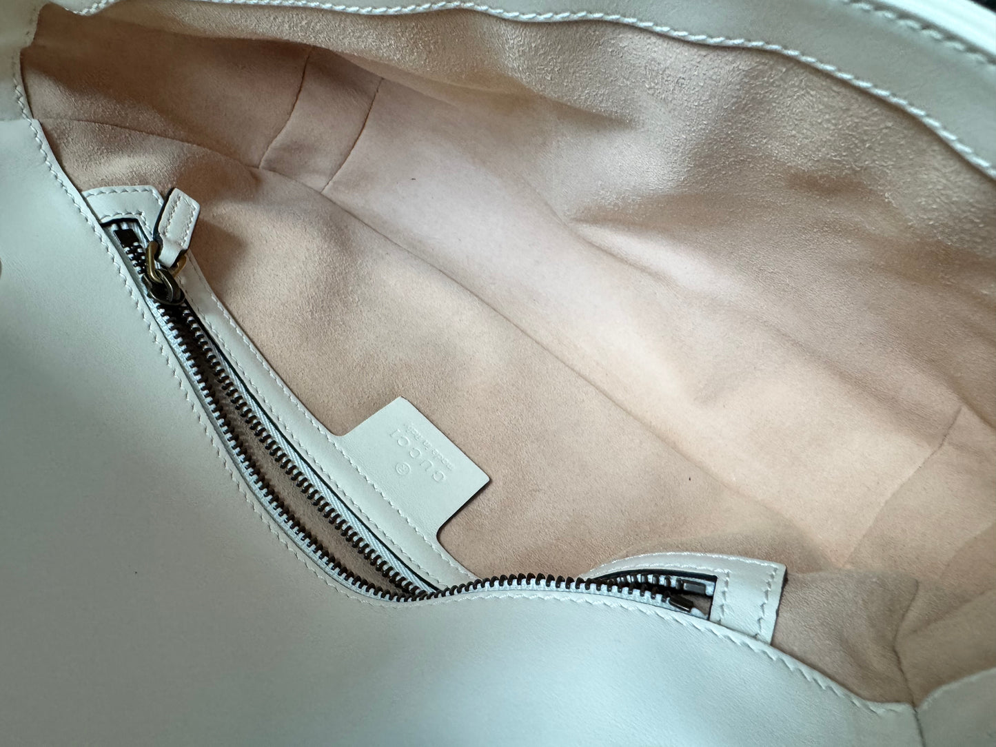 Gucci GG marmont medium shoulder bag