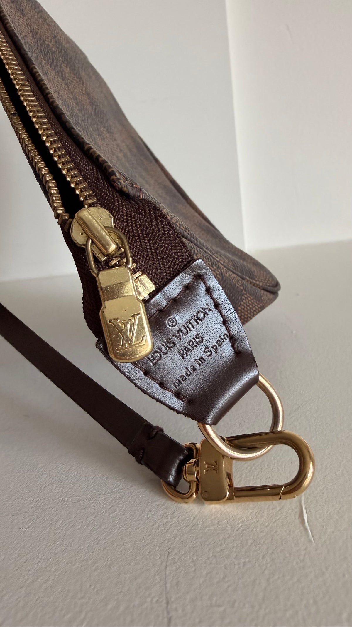 Louis Vuitton Damier Ebene Pochette
