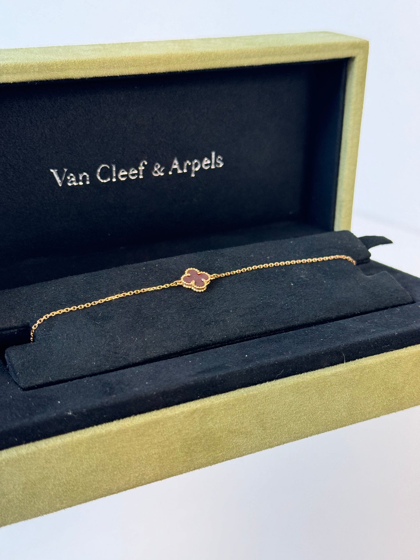 Van Cleef And Arpels Sweet Alhambra Carnelian Bracelet