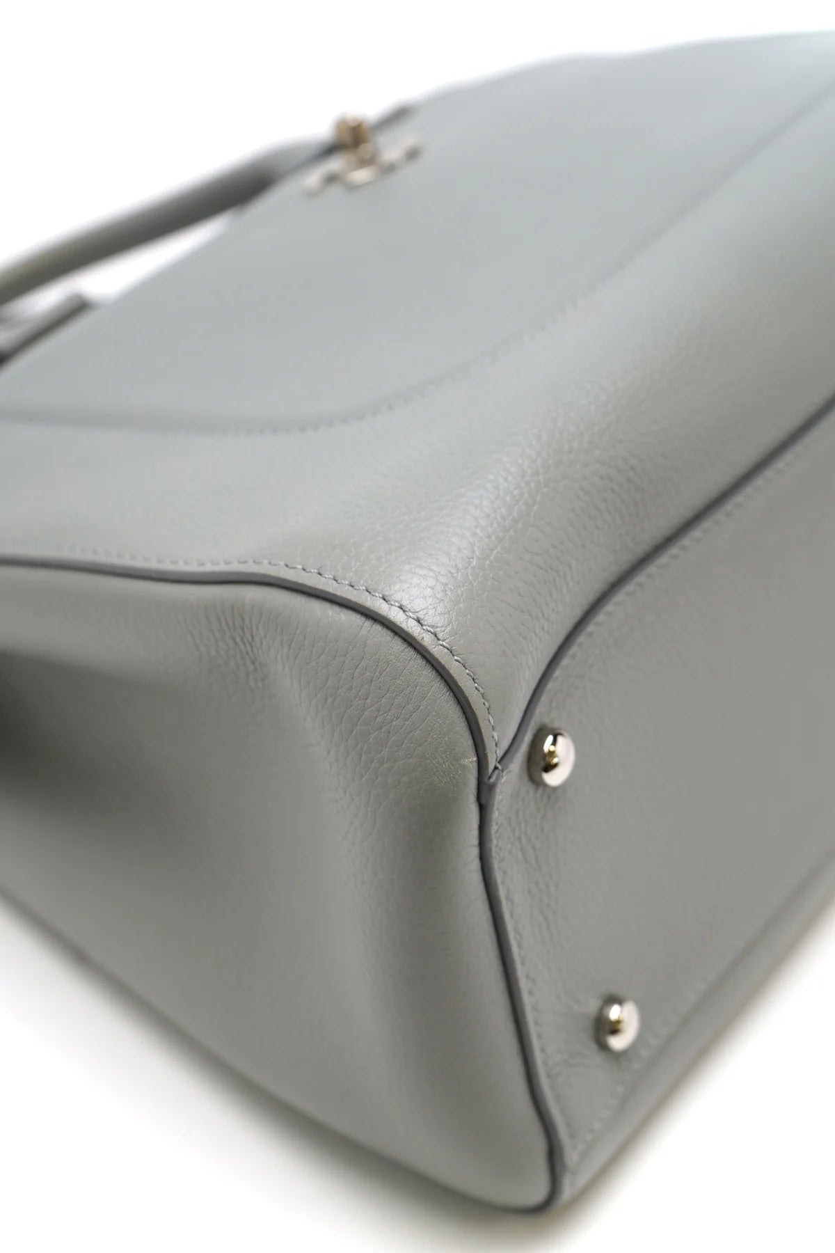 Chanel Grained Calfskin Small Neo Executive Shopper Tote Grey