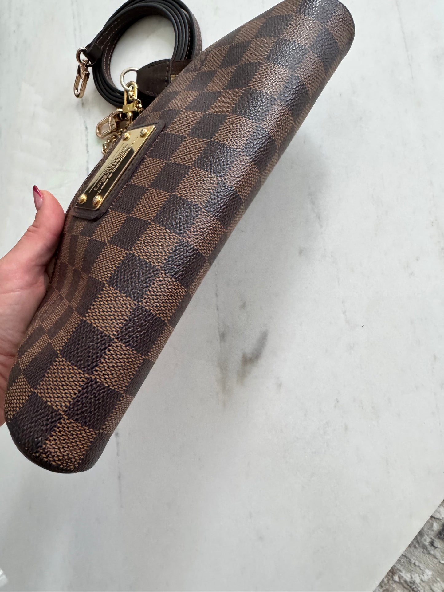 Louis Vuitton Eva Clutch On chain