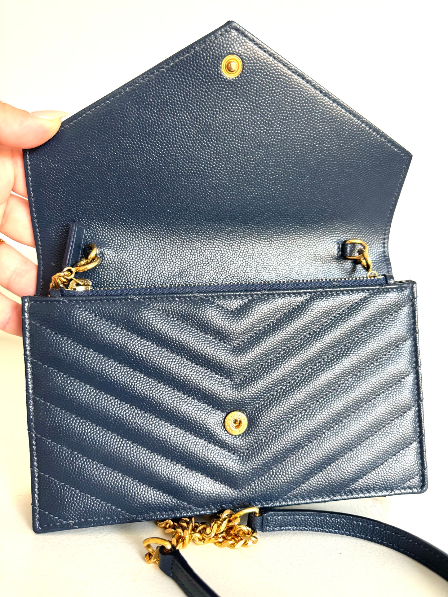 Saint Laurent Chevron Quilted Wallet On chain , Navy