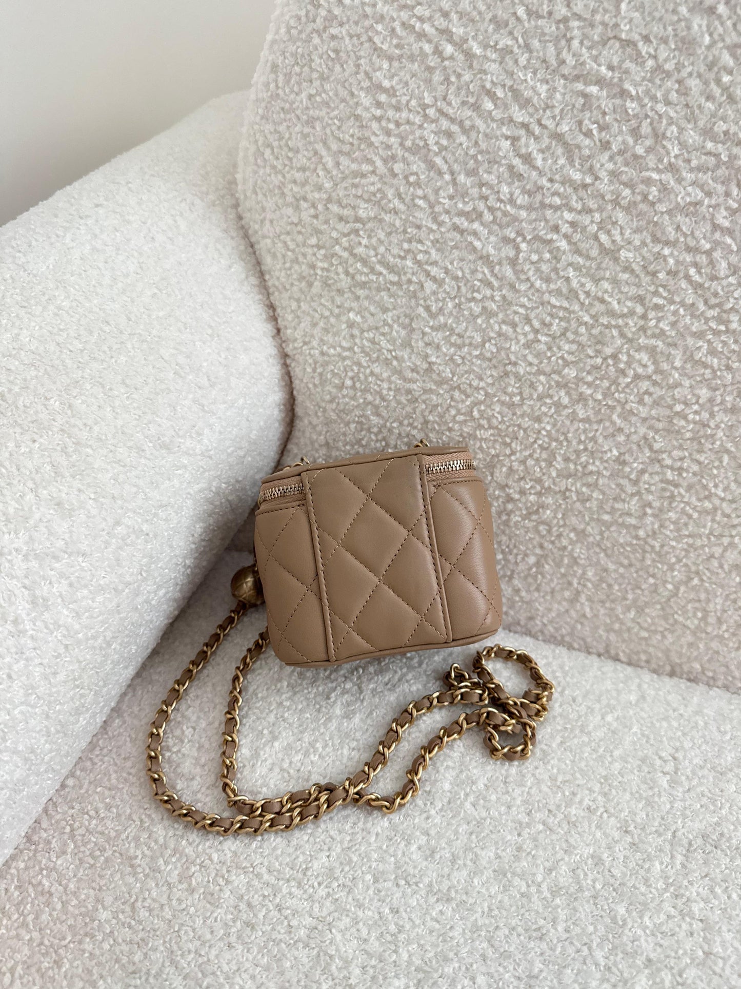 Chanel Mini Vanity On Chain