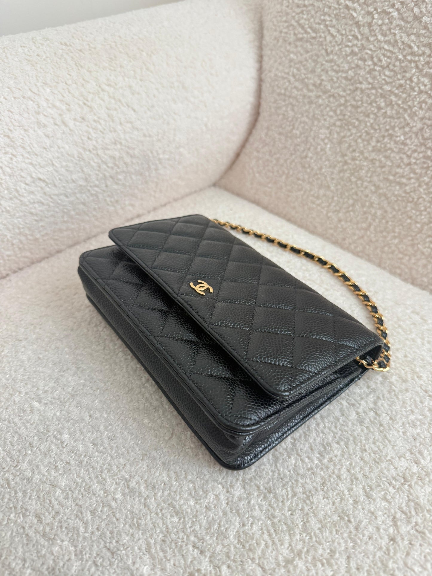 Chanel Classic Caviar Wallet On Chain