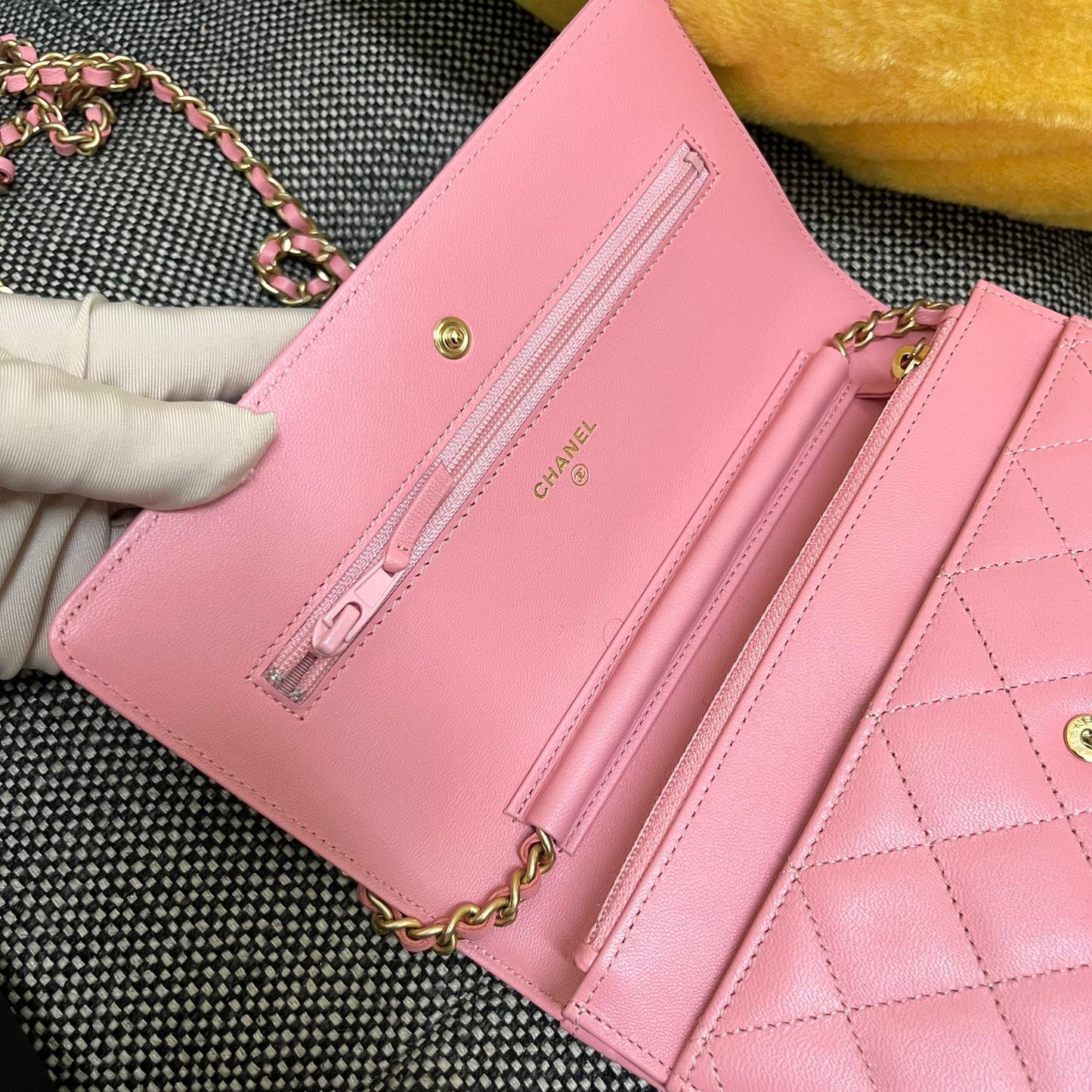 Chanel Classic Wallet On Chain