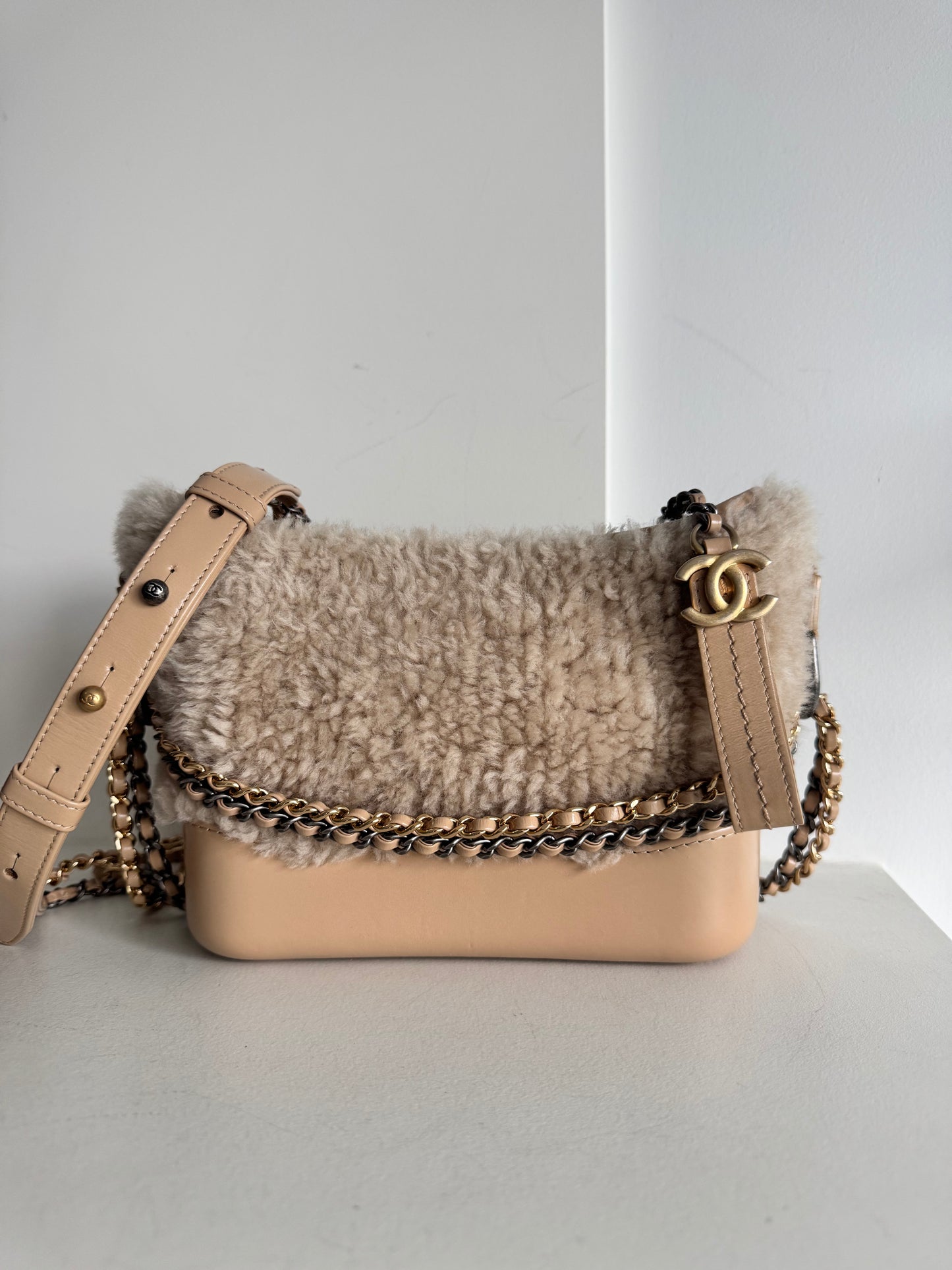 Chanel Gabrielle Hobo Small Shearling beige