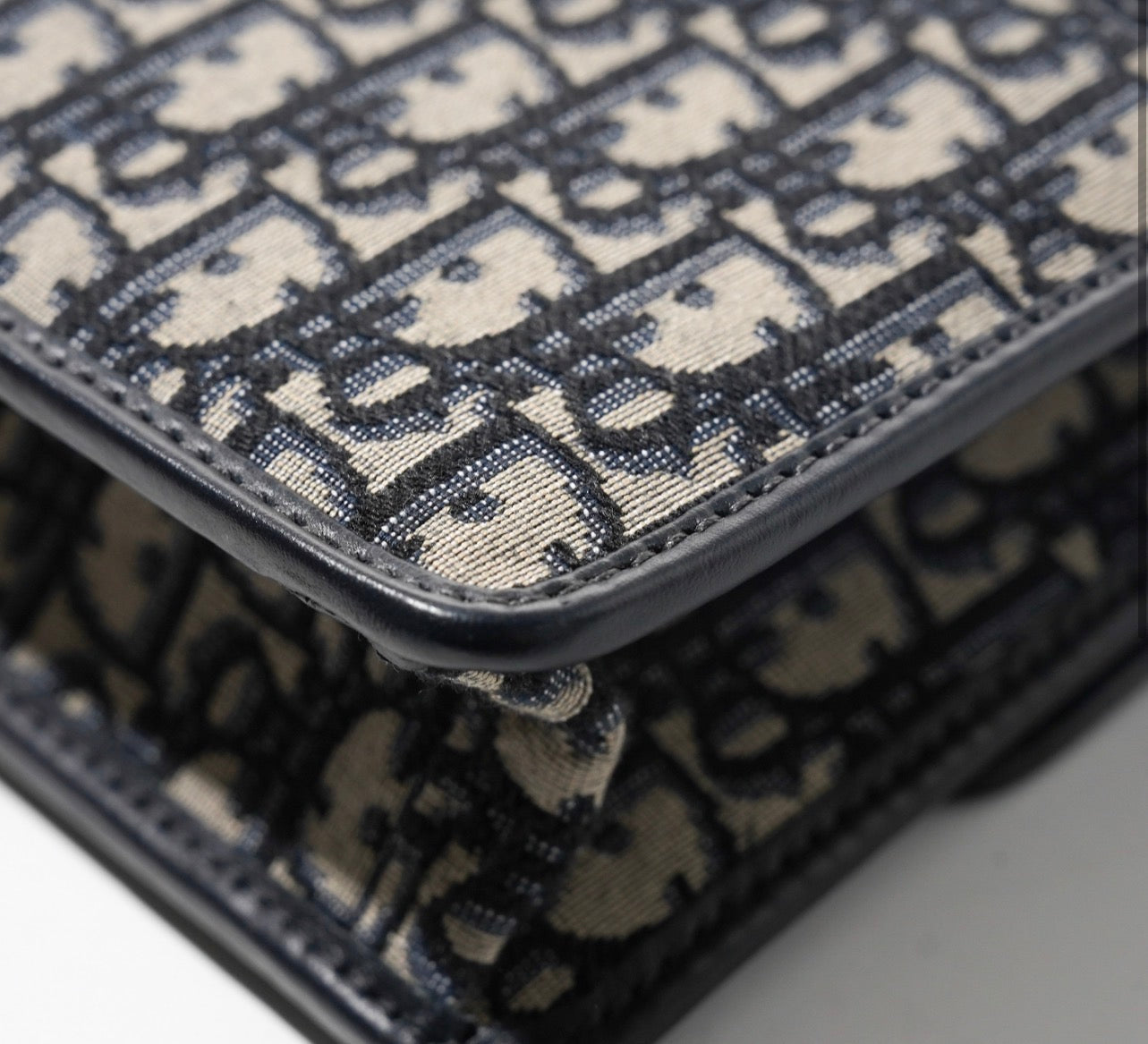 Christian Dior Montaigne 30 Bag