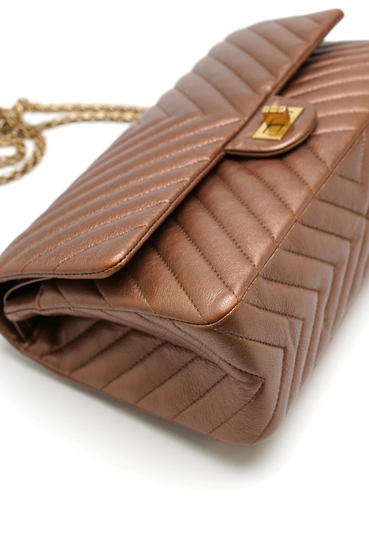 Chanel Metallic Calfskin Chevron Quilted 2.55 Reissue 226 Flap Gold