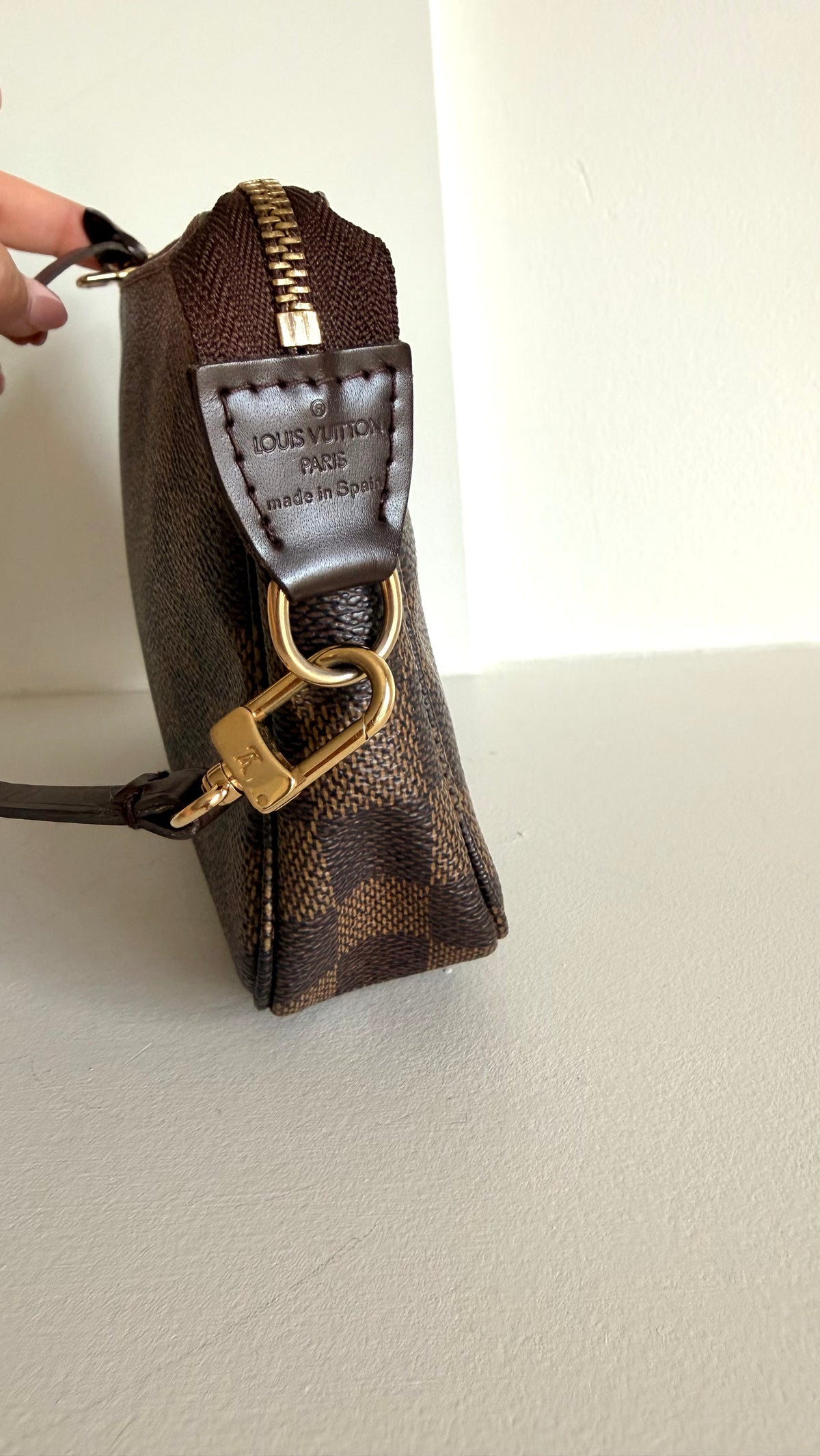 Louis Vuitton Damier Ebene Pochette