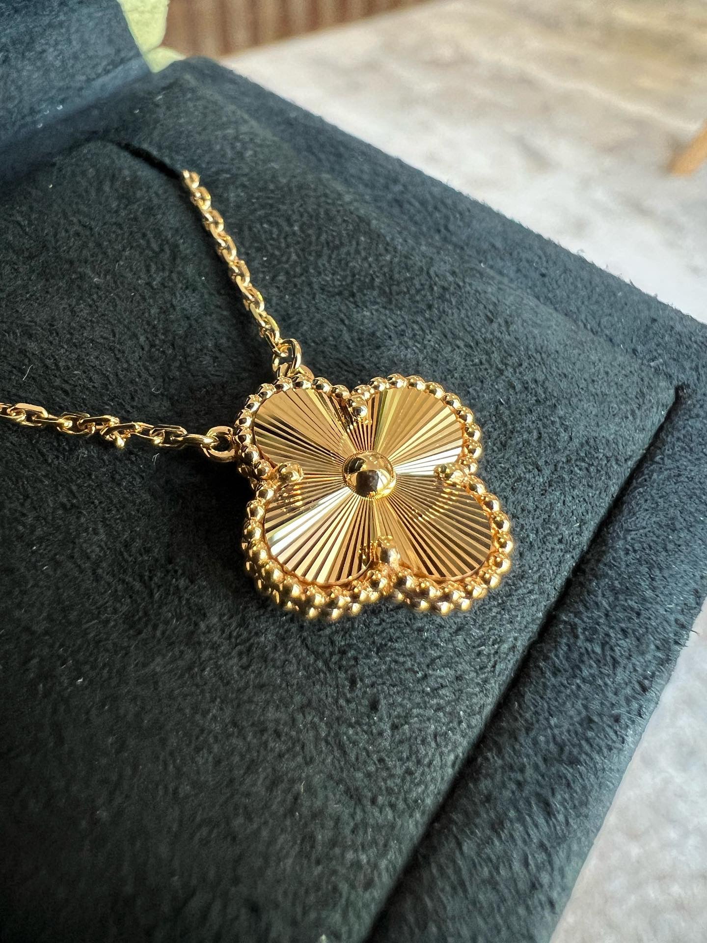 Van Cleef & Arpel guilloche pendant