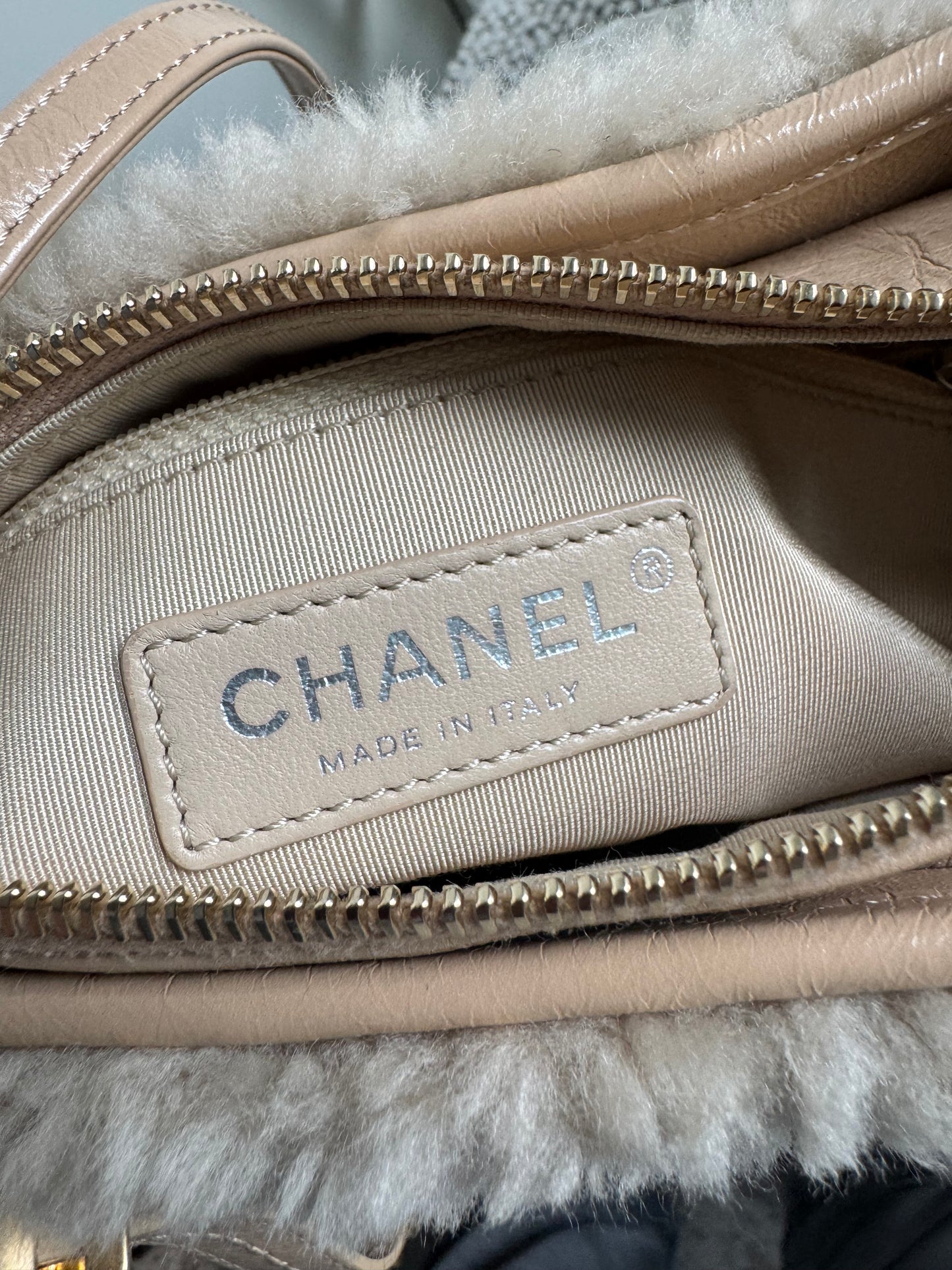 Chanel Gabrielle Hobo Small Shearling beige