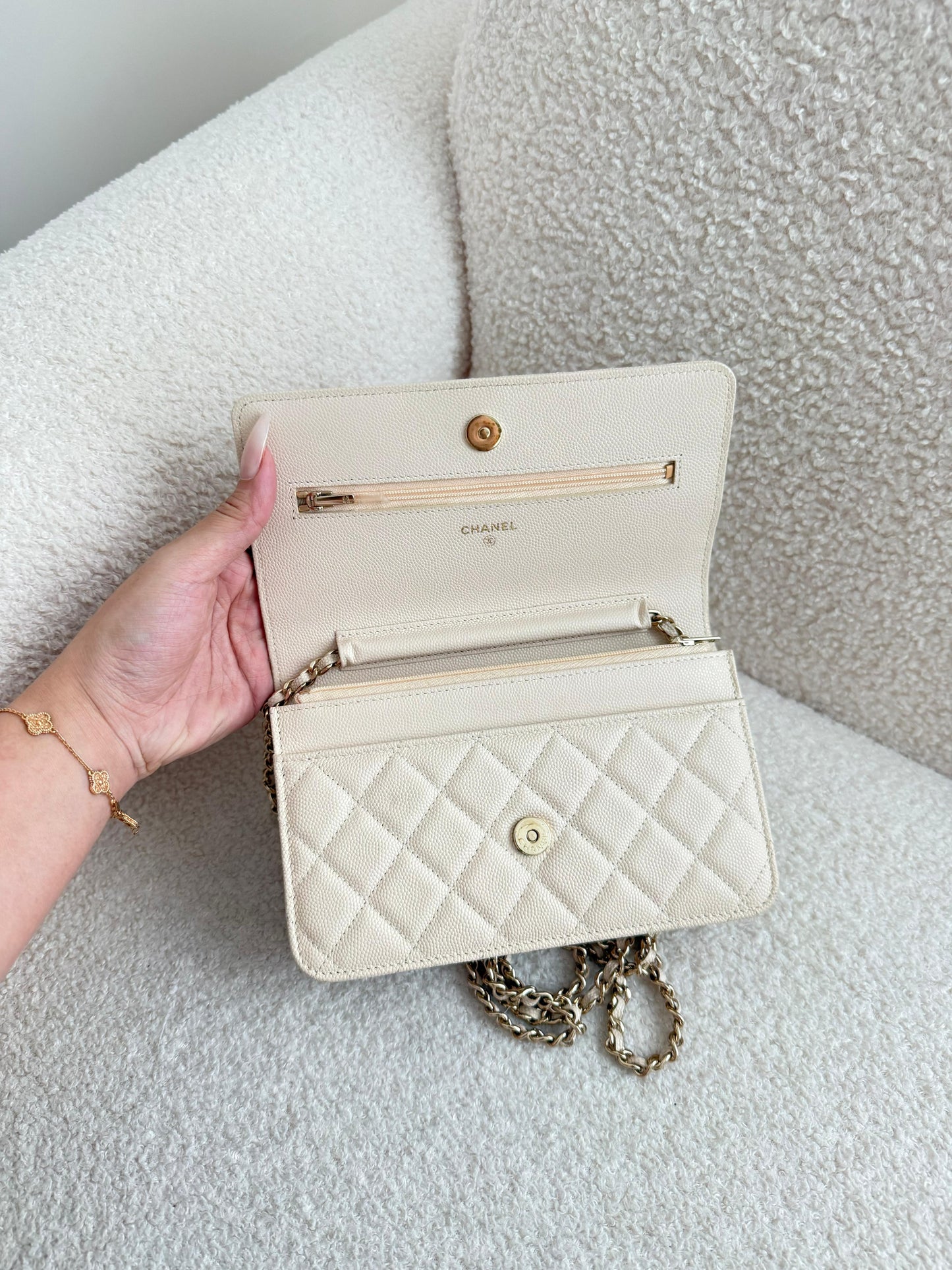 Chanel Caviar Waller On Chain Beige