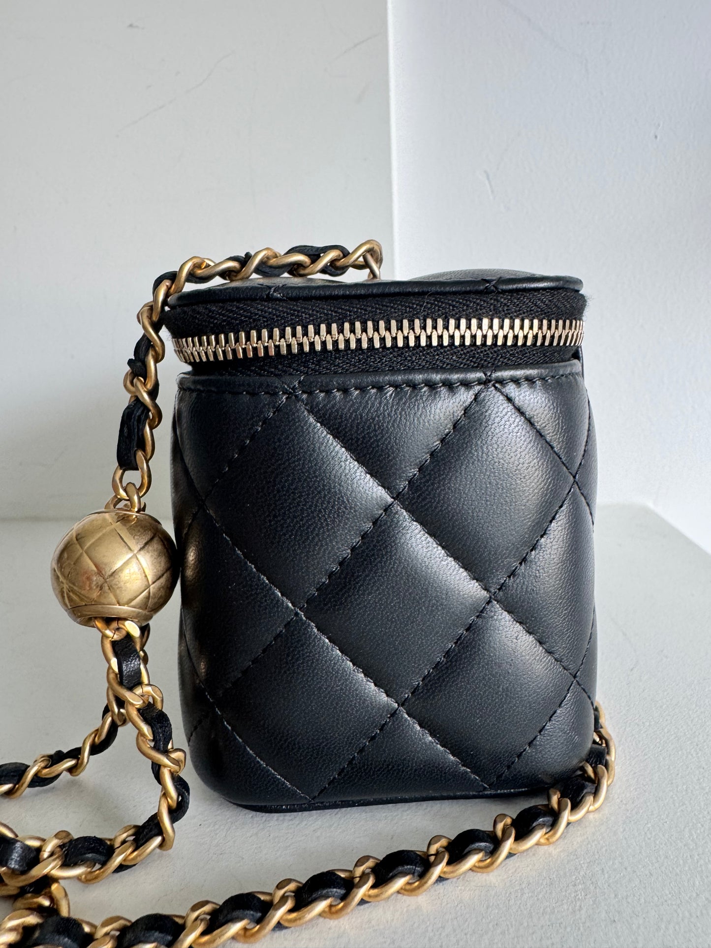 Chanel Pearl Crush Vanity Case, Black lambskin GHW
