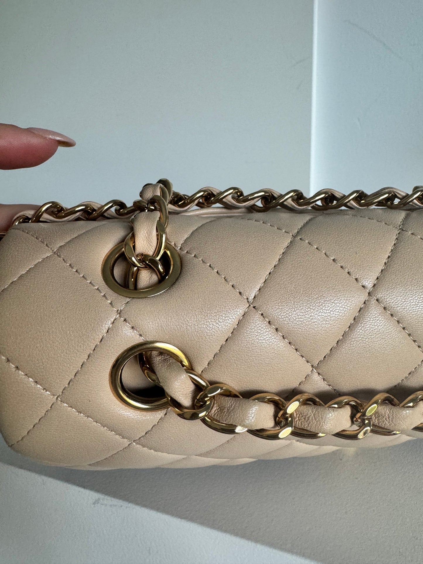 Chanel medium classic double flap lambskin beige GHW