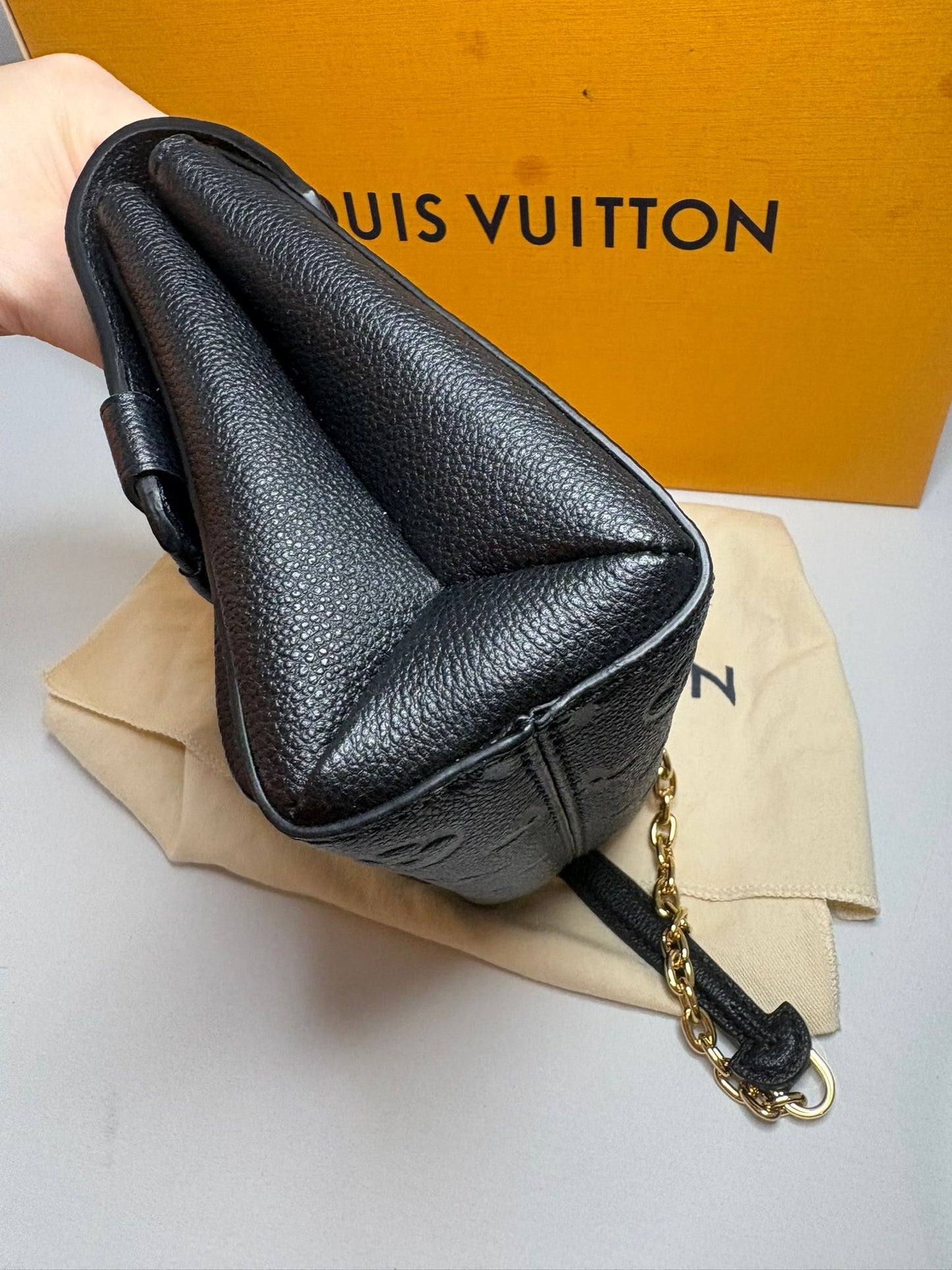 Louis Vuitton Vavin BB shoulder bag in black Monogram Empreinte