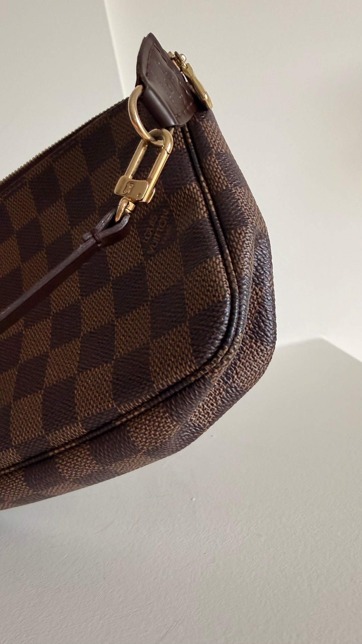 Louis Vuitton Damier Ebene Pochette