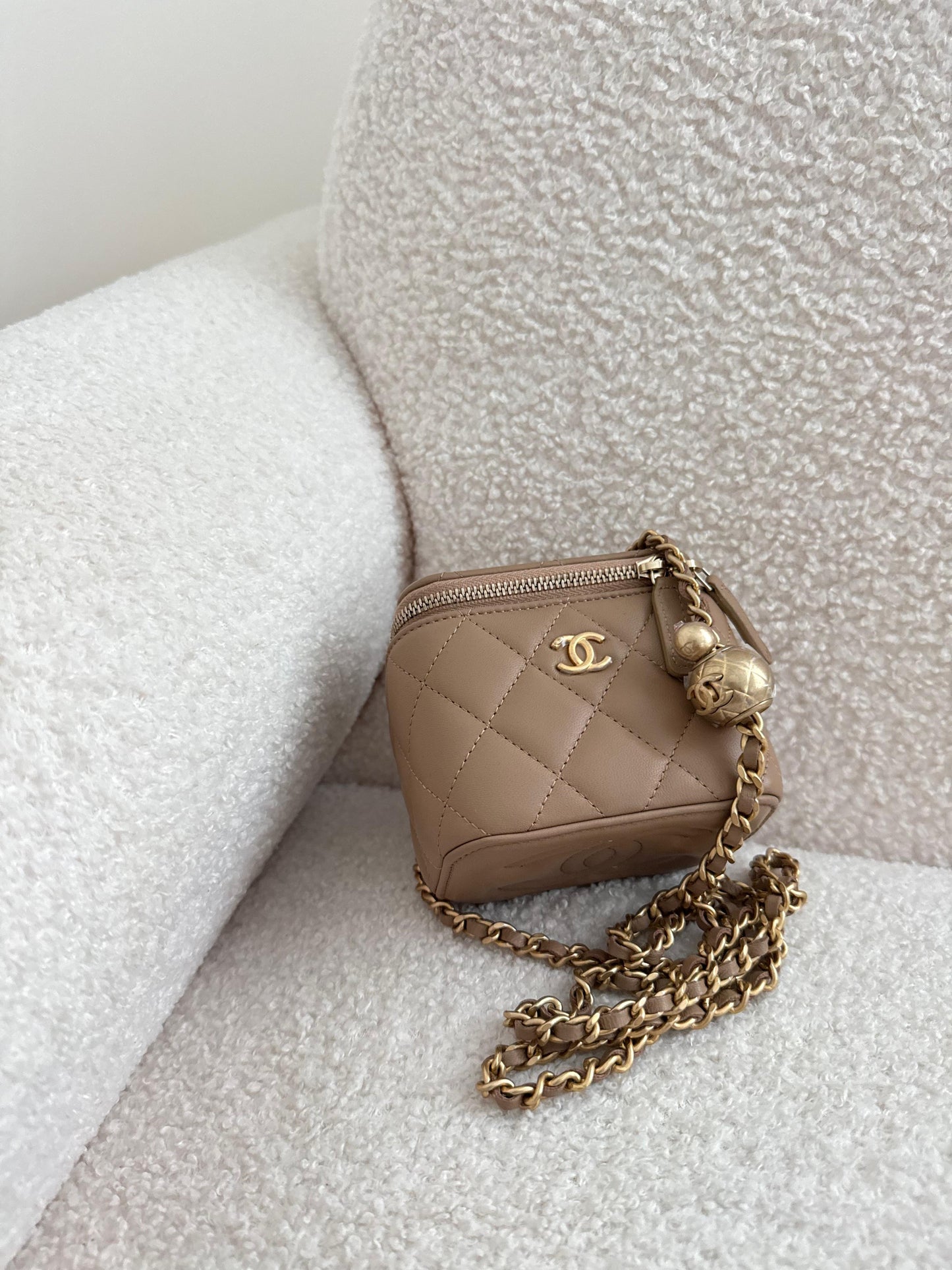 Chanel Mini Vanity On Chain