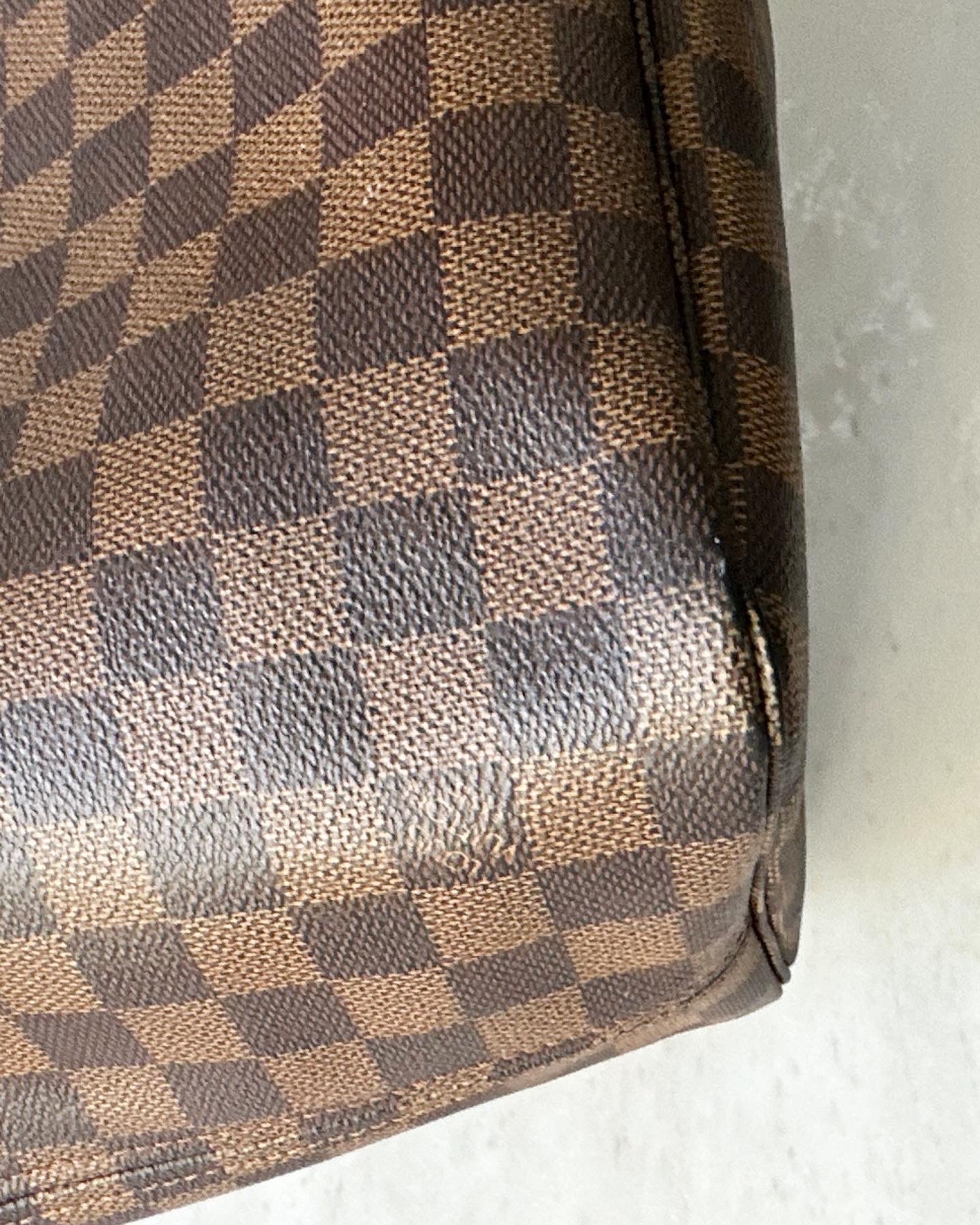 Louis Vuitton Neverfull MM with pouch