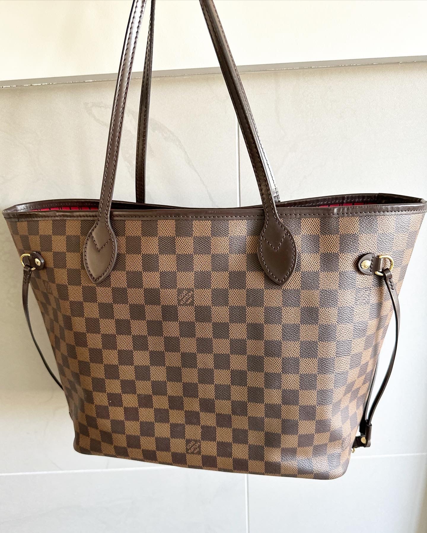 Louis Vuitton Neverfull MM with pouch