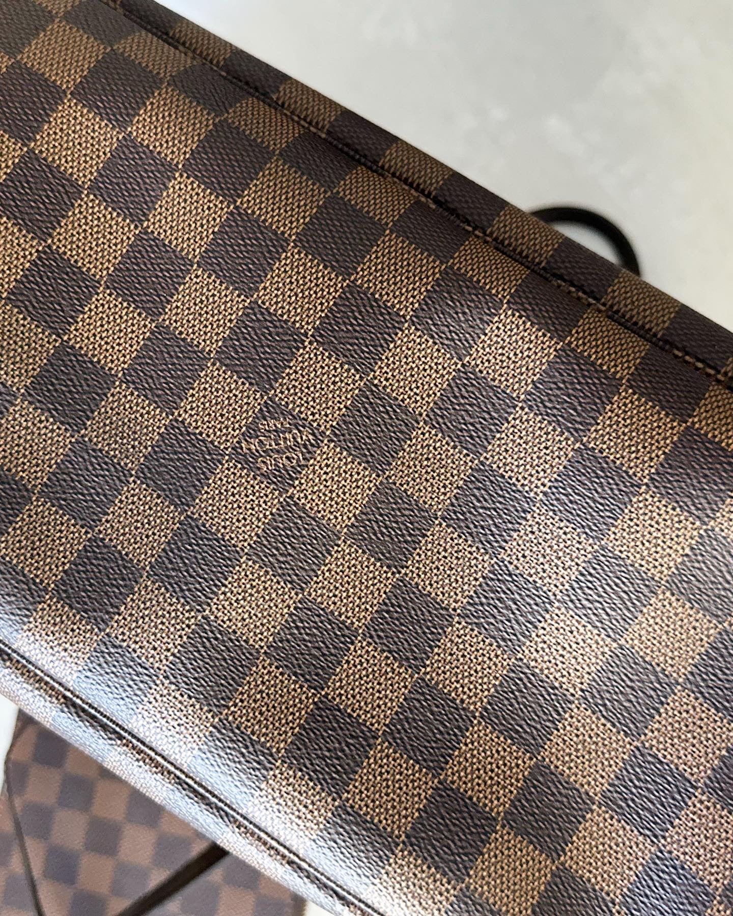 Louis Vuitton Neverfull MM with pouch