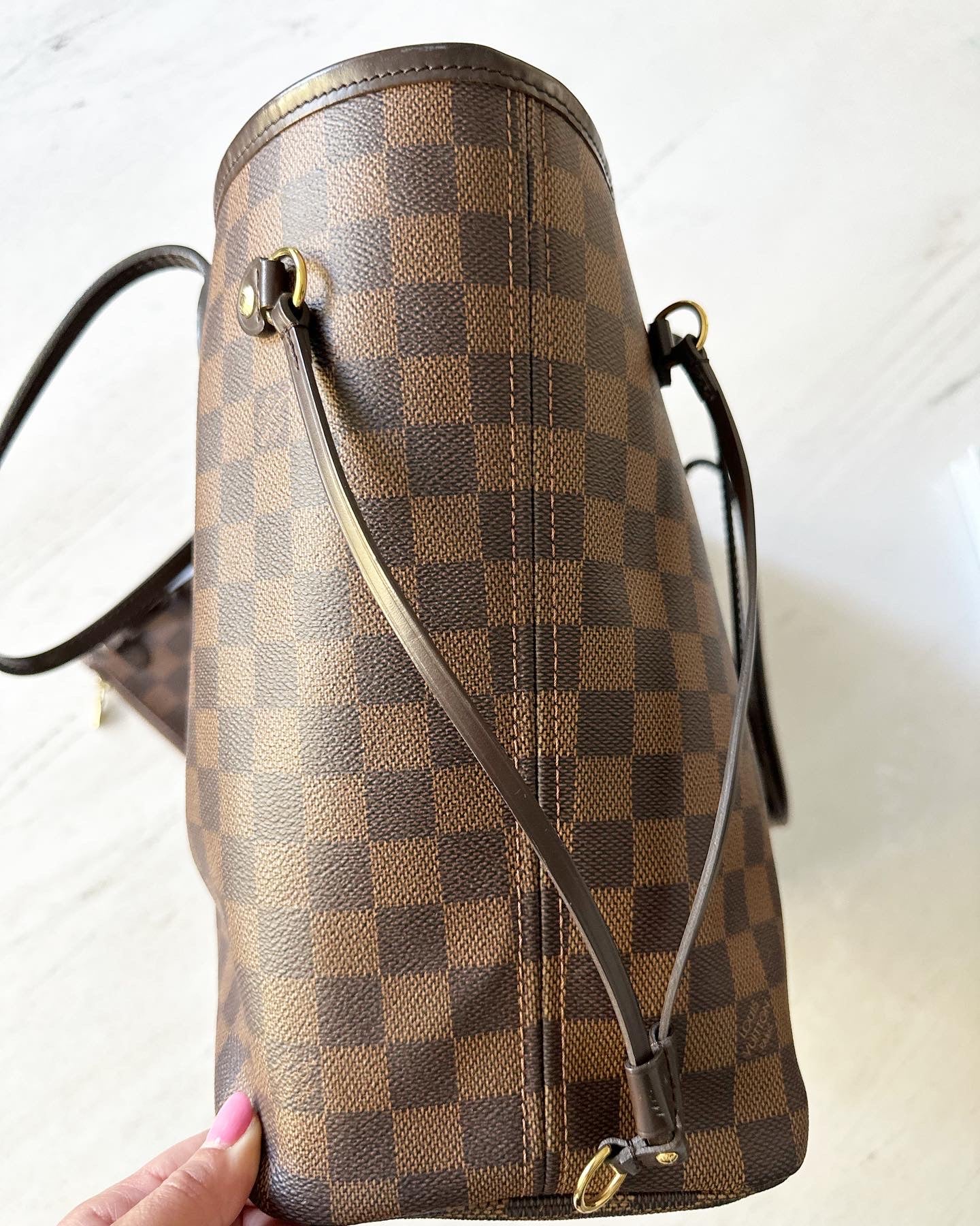 Louis Vuitton Neverfull MM with pouch